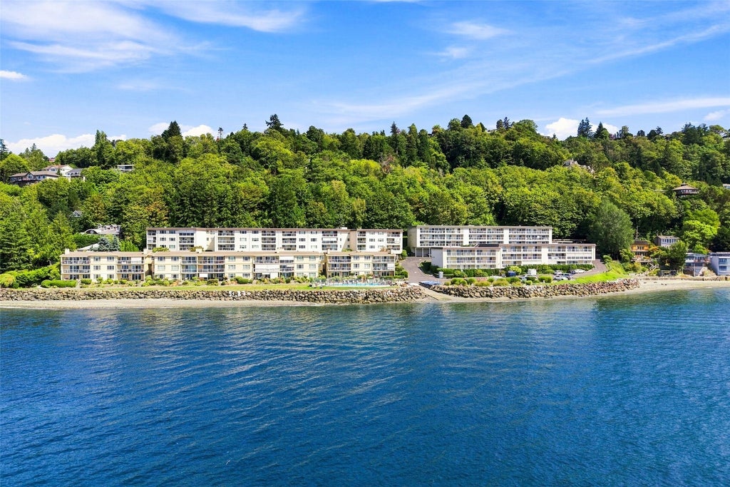 Photo of 10203 47th Avenue SW #B8, Seattle, WA 98146 (MLS # 2597251)