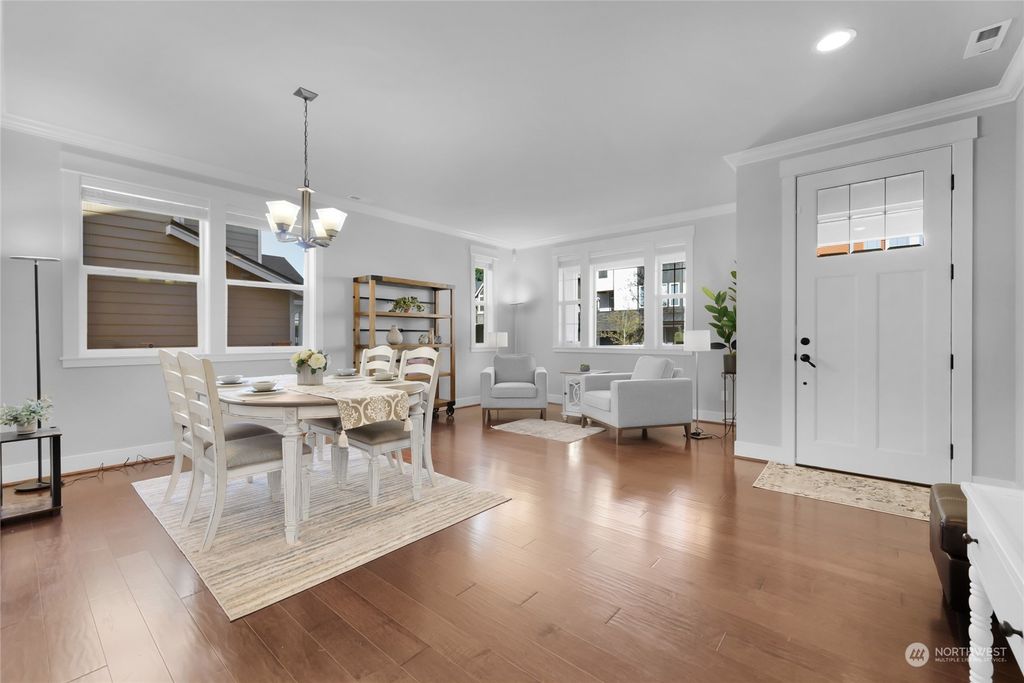 Photo of 7605 127th Place NE, Kirkland, WA 98033 (MLS # 2044517)