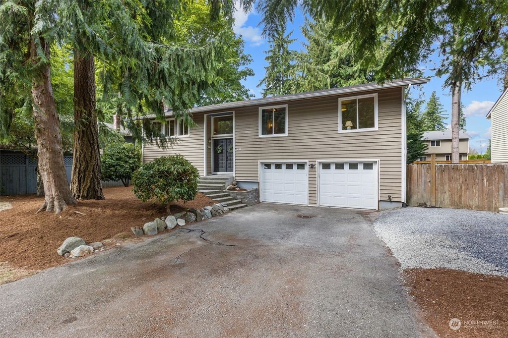 Photo of 14222 43rd Avenue W, Lynnwood, WA 98087 (MLS # 2159290)