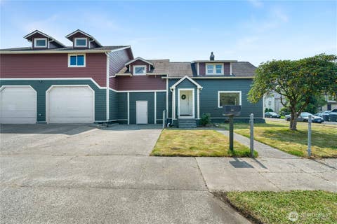Photo of 801 E 2nd Street, Aberdeen, WA 98520 (MLS # 2564916)