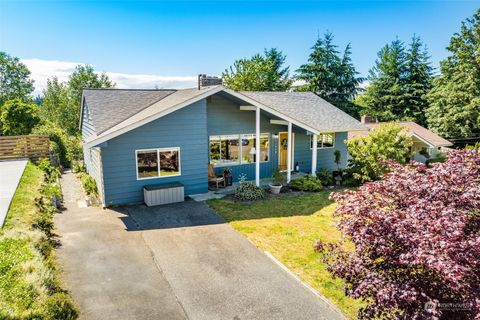 Photo of 22008 67th Place W, Mountlake Terrace, WA 98043 (MLS # 2257223)