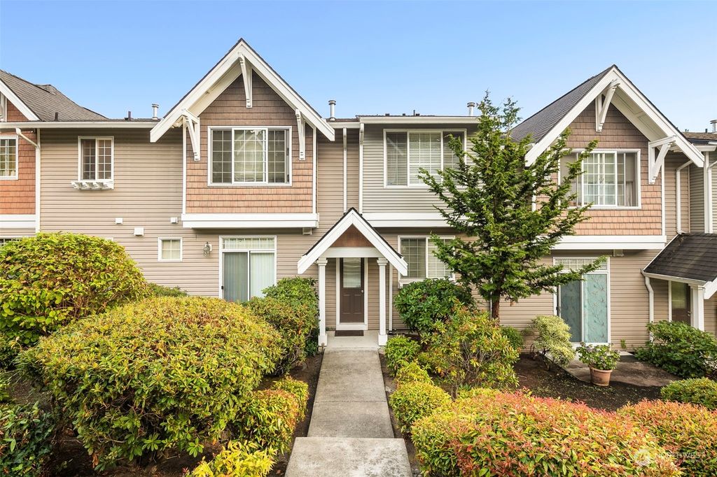 Photo of 23120 SE Black Nugget Road #R4, Issaquah, WA 98029 (MLS # 2152867)