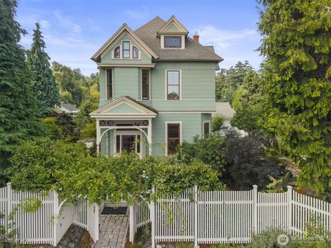 Photo of 410 Lincoln Street, Port Townsend, WA 98368 (MLS # 2435041)