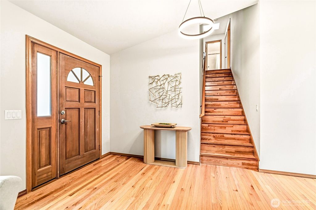 Photo of 7116 NE 168TH St St, Kenmore, WA 98028 (MLS # 2508885)