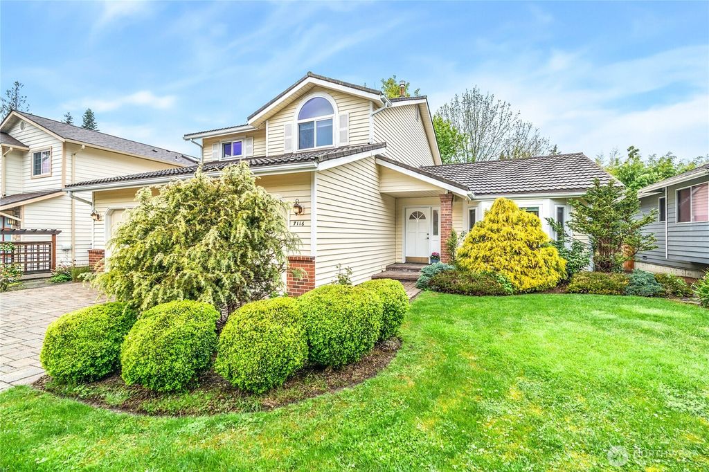 Photo of 7116 NE 168TH St St, Kenmore, WA 98028 (MLS # 2508885)