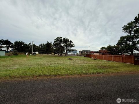 29528 G Street Ocean Park WA 98640