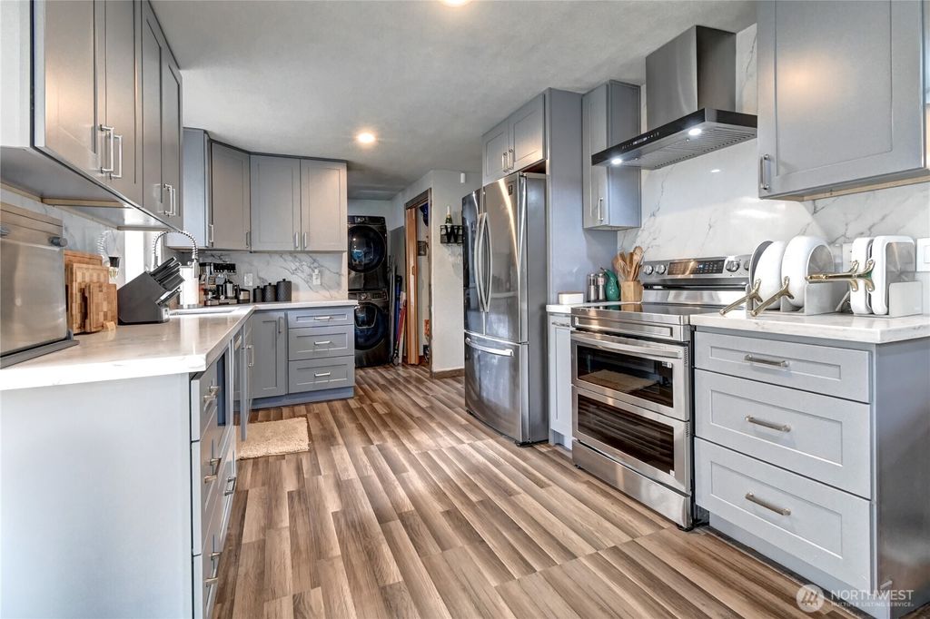 Photo of 20406 52nd Avenue W, Lynnwood, WA 98036 (MLS # 2472918)