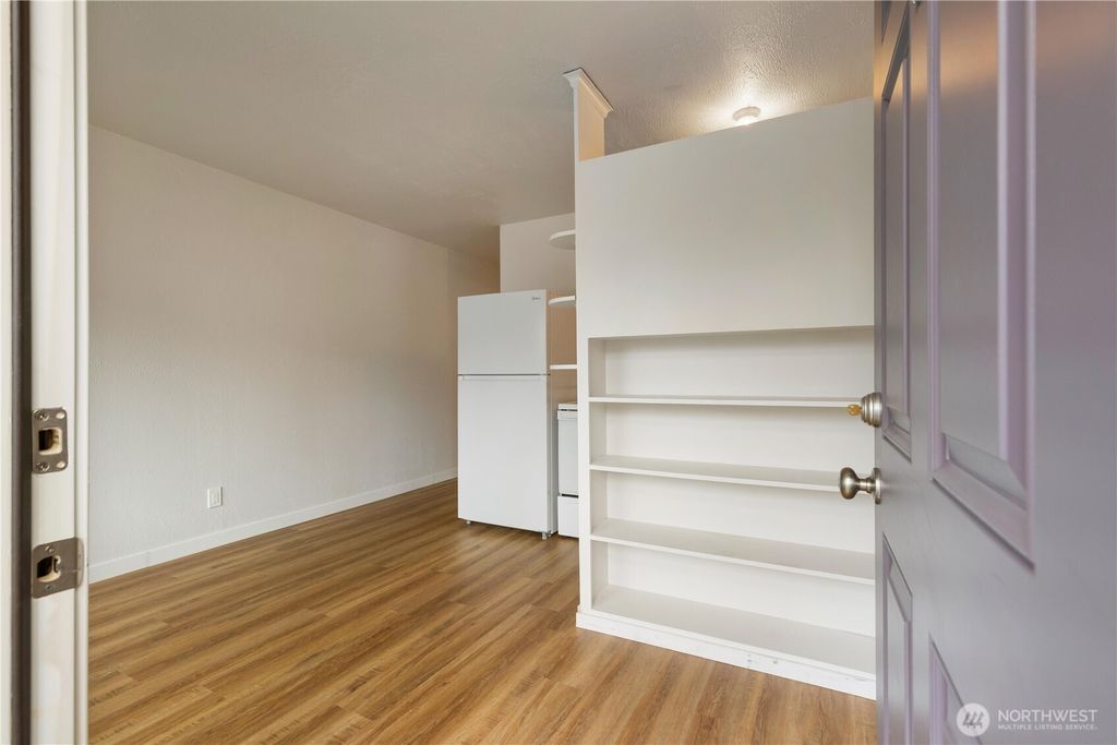 Photo of 7618 Greenwood Avenue N, Seattle, WA 98103 (MLS # 2509905)