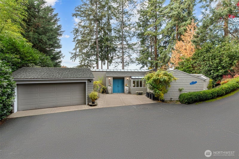 22 Loch Lane SW