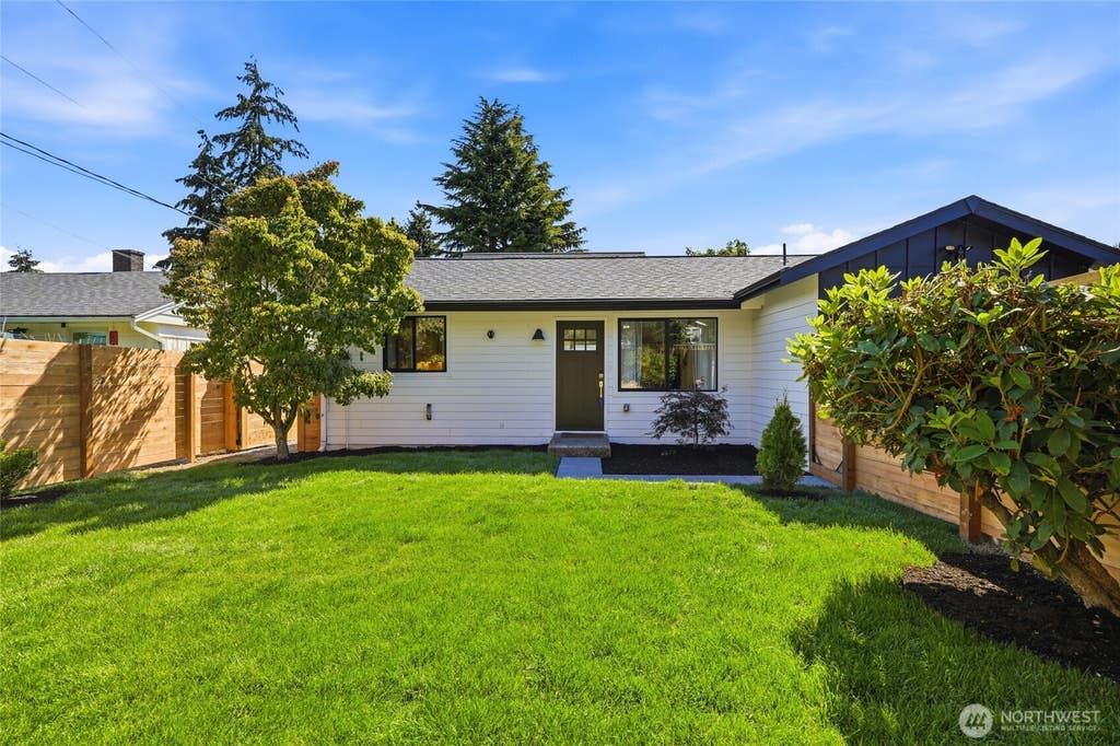 Photo of 5946 18th Avenue SW #1, Seattle, WA 98106 (MLS # 2556362)