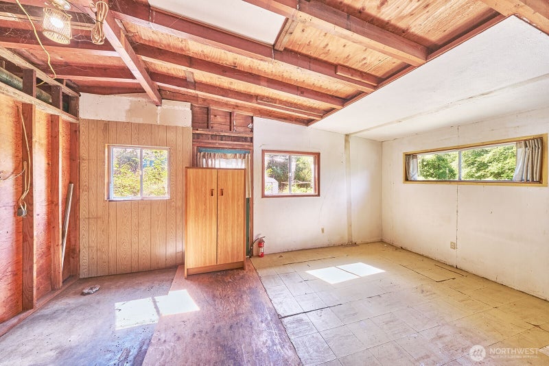 80 South Valley Road