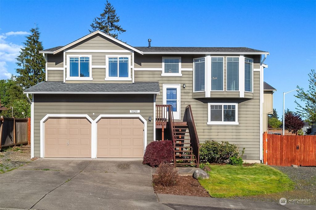 Photo of 3123 72nd Avenue NE, Marysville, WA 98270 (MLS # 2232239)