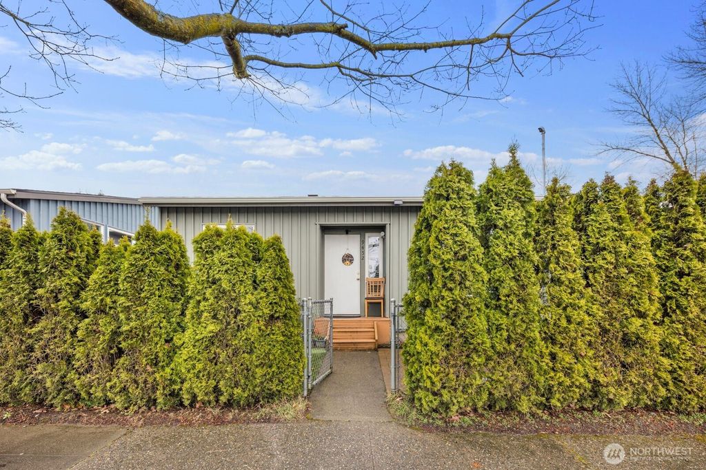 Photo of 9452 25th Avenue SW, Seattle, WA 98106 (MLS # 2492394)