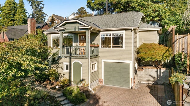 3006 11th Avenue W, Seattle