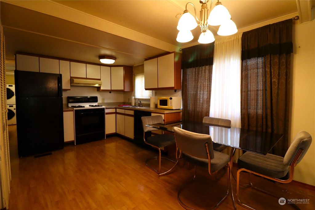 Photo of 18227 36th Avenue S #409, SeaTac, WA 98188 (MLS # 2180892)