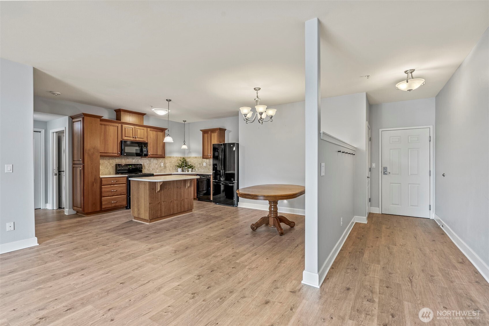 1548 RIver Road 102
