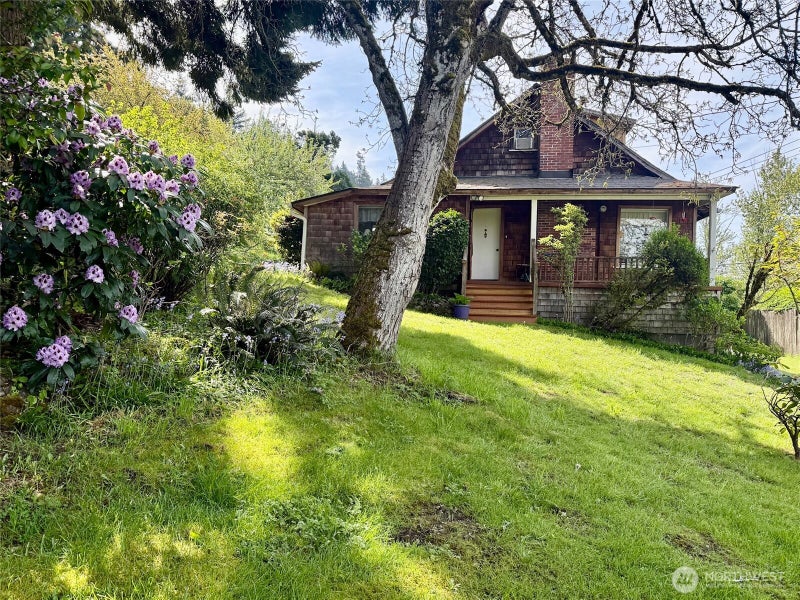 2642 E Lake Sammamish Parkway NE