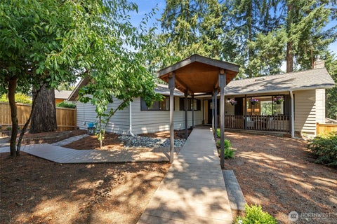 Photo of 15442 SE 22nd Place, Bellevue, WA 98007 (MLS # 2555251)