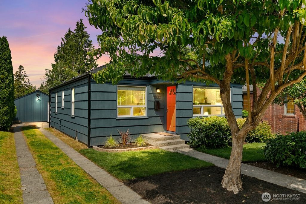 Photo of 1022 NE 94th Street, Seattle, WA 98115 (MLS # 2388867)