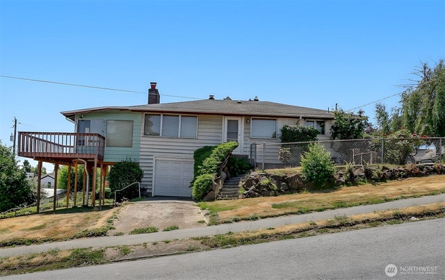 5900 34th Avenue SW, Seattle