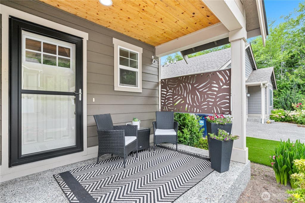 Photo of 702 Kodiak Lane, Bellingham, WA 98226 (MLS # 2545718)