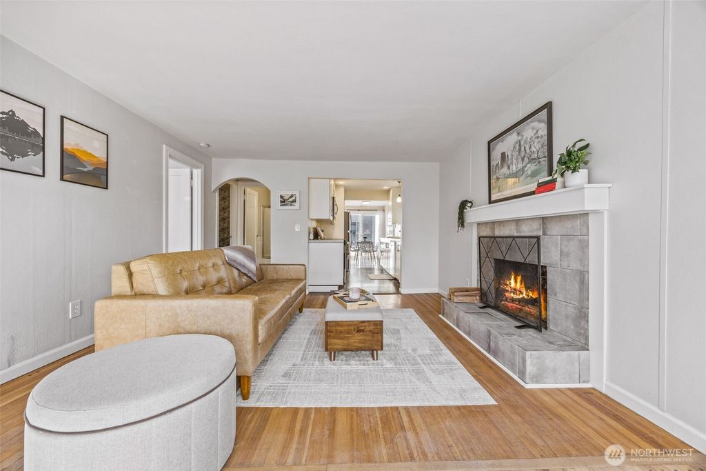 Photo of 10332 Midvale Avenue N, Seattle, WA 98133 (MLS # 2434060)
