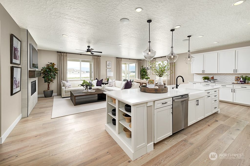 Photo of 10315 135th (Lot 21) Avenue NE, Lake Stevens, WA 98258 (MLS # 2244381)