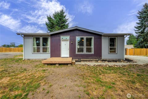 Photo of 16507 Suntree Court SE, Yelm, WA 98597 (MLS # 2562411)