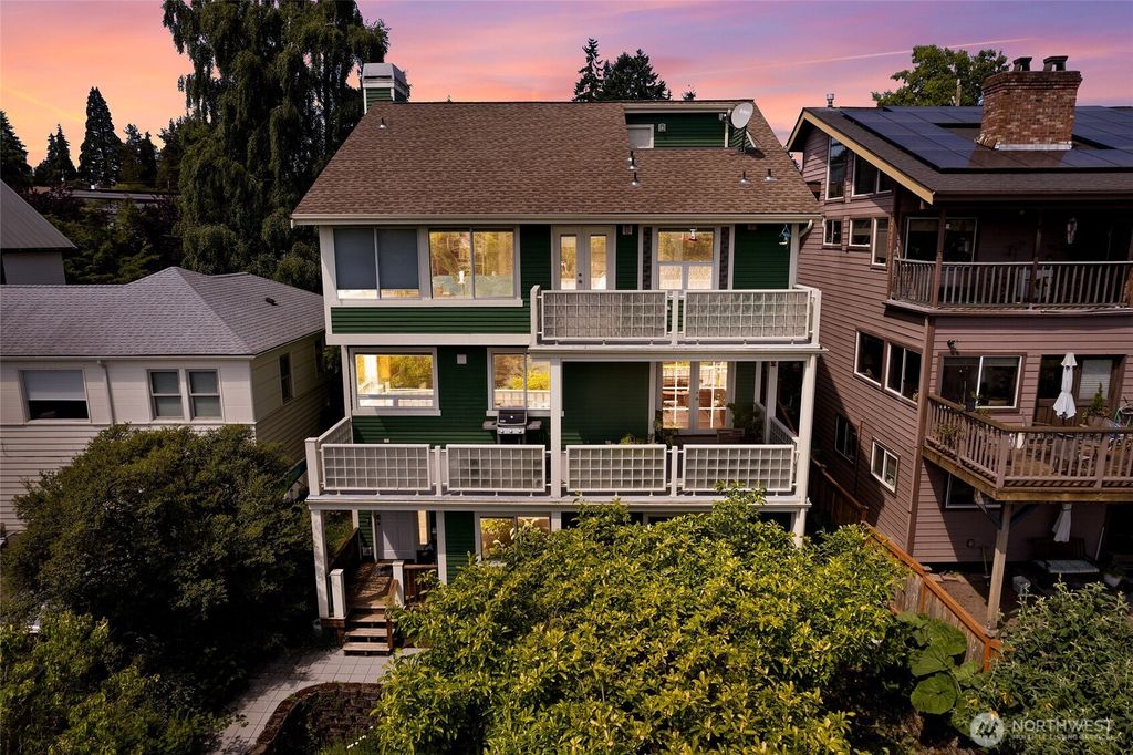 Photo of 6222 37th Avenue NE, Seattle, WA 98115 (MLS # 2414536)