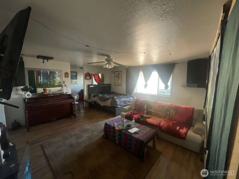 624 Edmonds Street