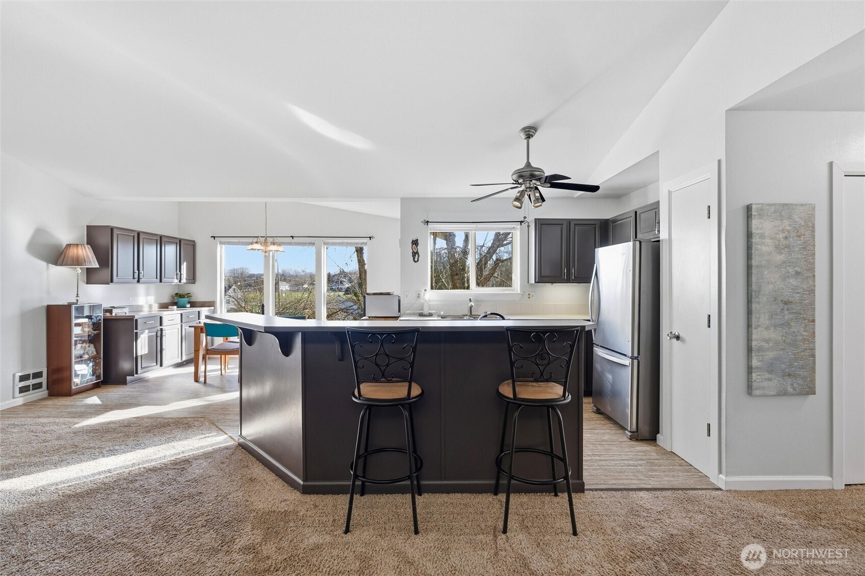 2071 Cherry Street 7