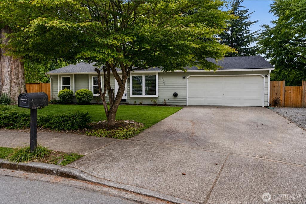 Photo of 2904 14th Street SE, Puyallup, WA 98374 (MLS # 2564909)