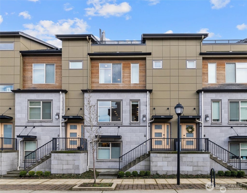 Photo of 964 7th Avenue NE #2.4, Issaquah, WA 98029 (MLS # 2571663)