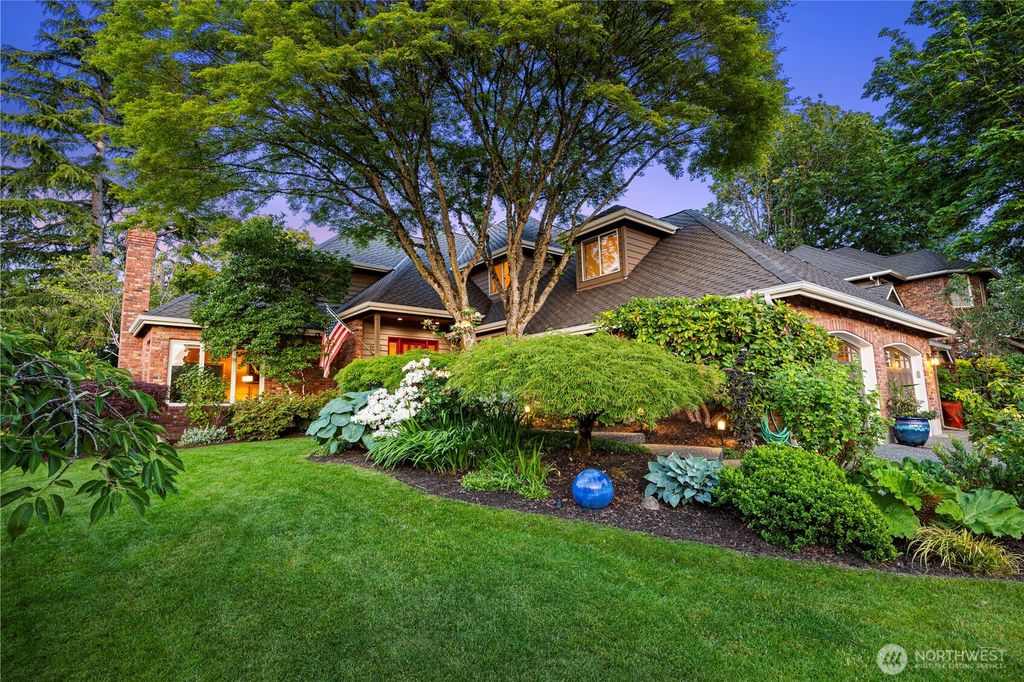 Photo of 19012 62nd Avenue NE, Kenmore, WA 98028 (MLS # 2386714)