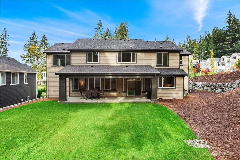 Photo of 11811 NE 45th Street, Kirkland, WA 98033 (MLS # 2176636)