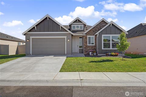 Photo of 738 I Street NE, Quincy, WA 98848 (MLS # 2527115)