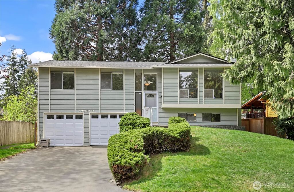 Photo of 32513 10th Place S, Federal Way, WA 98003 (MLS # 2363835)