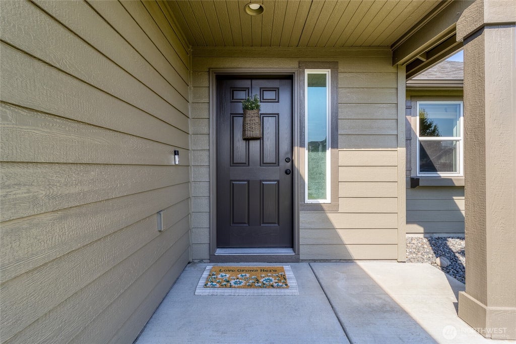 Photo of 364 SW Homestead Avenue, College Place, WA 99324 (MLS # 2575977)