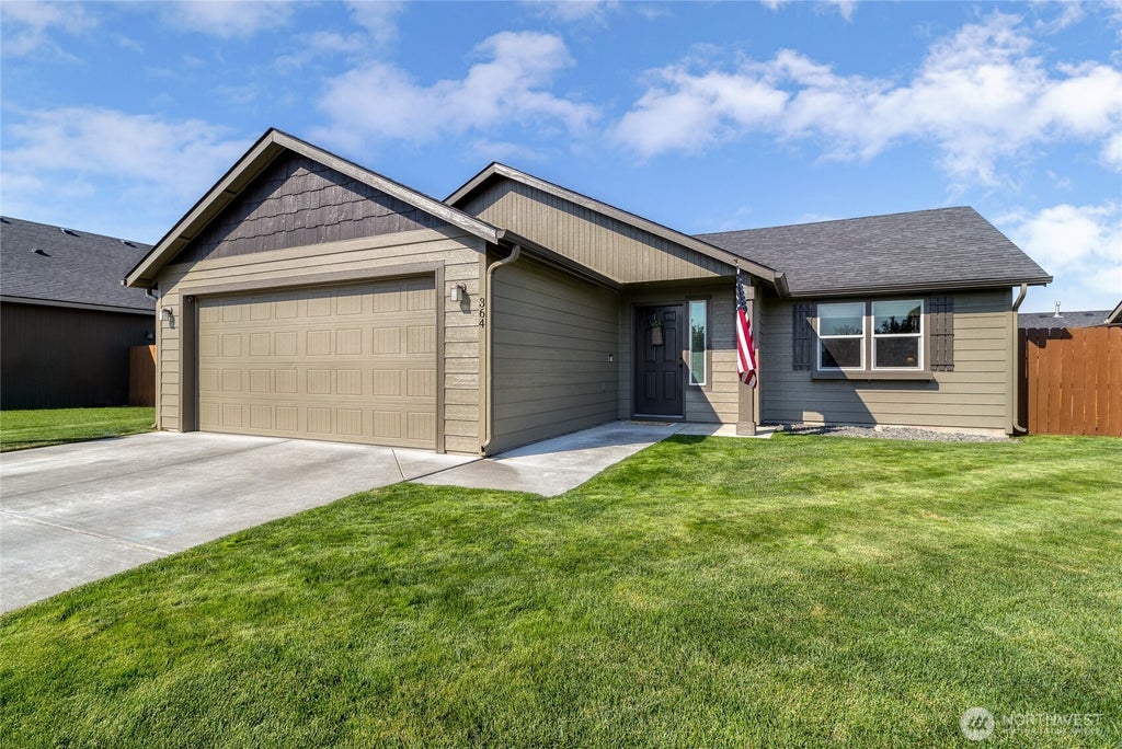 Photo of 364 SW Homestead Avenue, College Place, WA 99324 (MLS # 2575977)