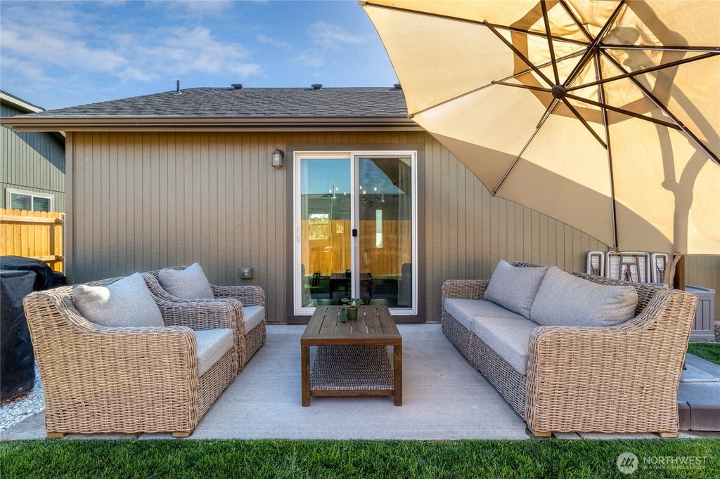Photo of 364 SW Homestead Avenue, College Place, WA 99324 (MLS # 2575977)