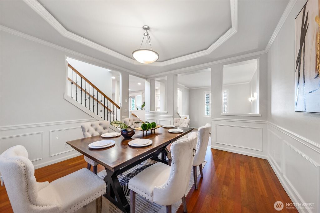 Photo of 376 Graham Avenue NE, Renton, WA 98059 (MLS # 2485501)