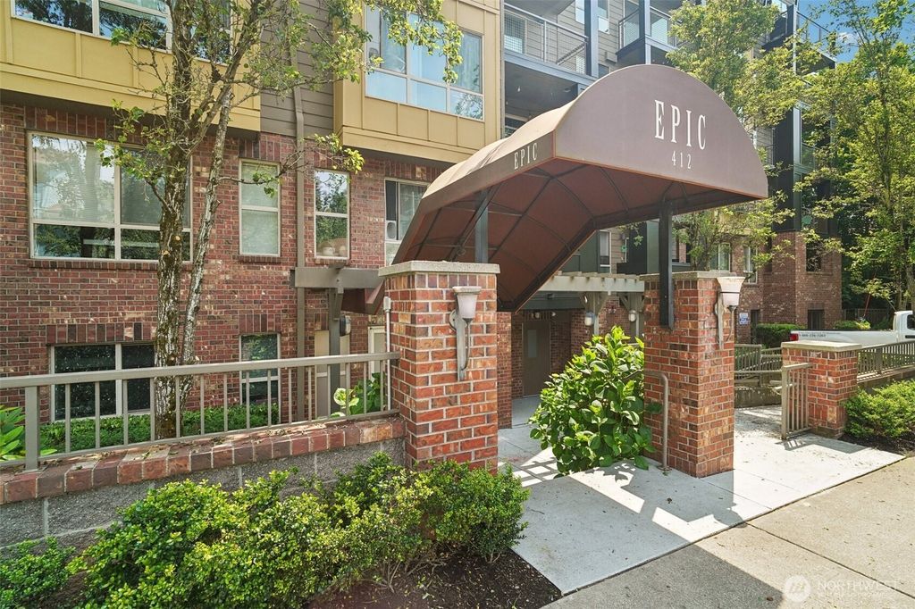 Photo of 412 11th Avenue #504, Seattle, WA 98122 (MLS # 2398573)