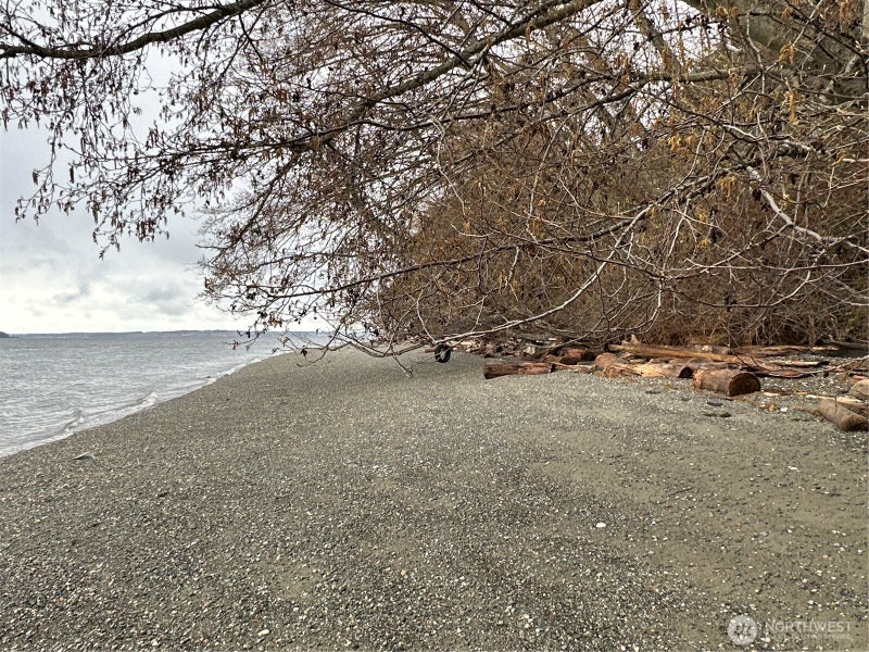 2 Woodland Beach Road