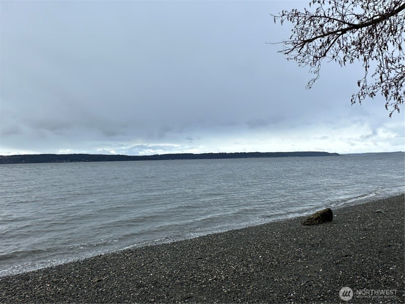 2 Woodland Beach Road