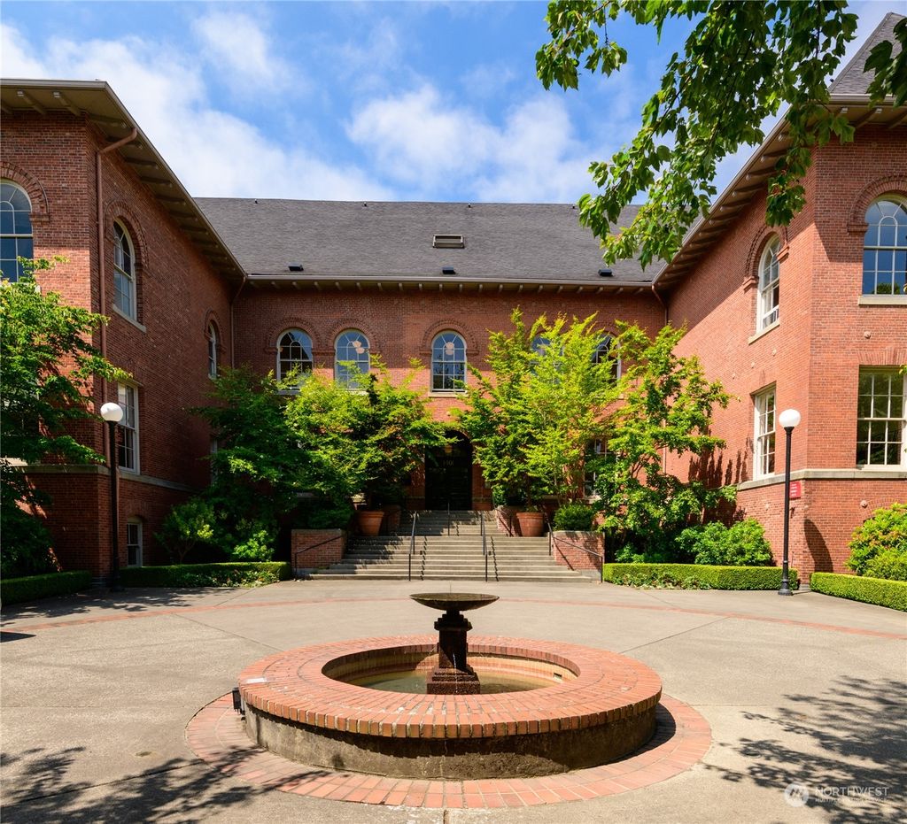Photo of 1401 5th Avenue W #203, Seattle, WA 98119 (MLS # 2132788)