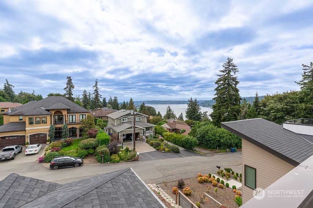 Photo of 11018 SE 64th Street, Bellevue, WA 98006 (MLS # 2293426)