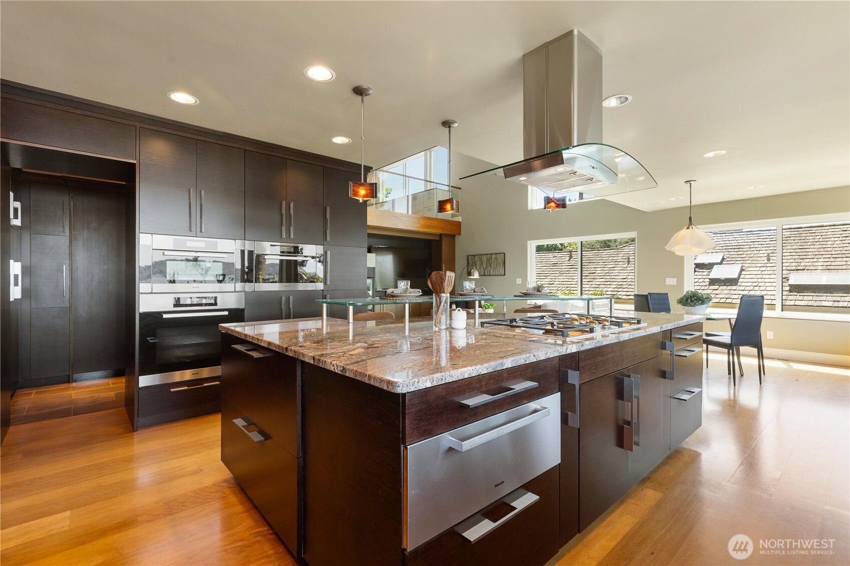 9814 Marine View Drive