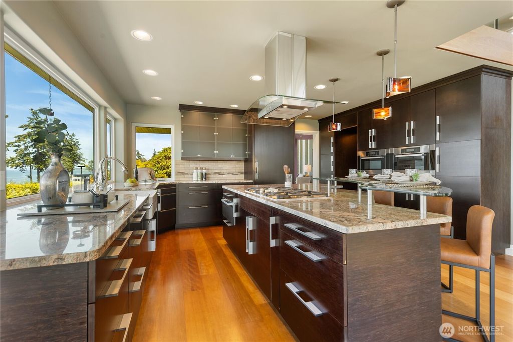Photo of 9814 Marine View Drive, Mukilteo, WA 98275 (MLS # 2336172)