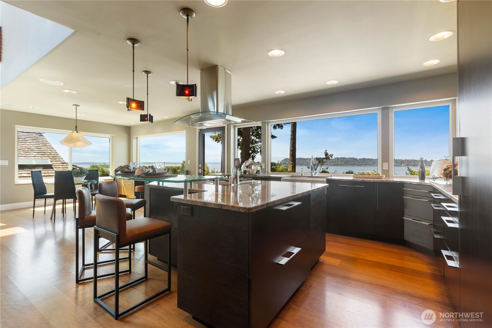 9814 Marine View Drive