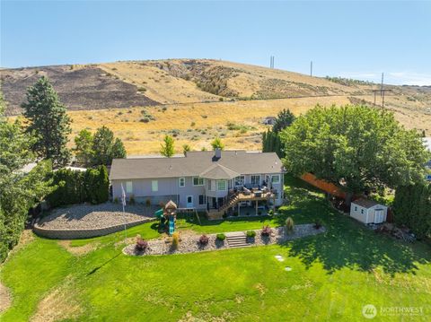 Photo of 3537 NE Reid Court, East Wenatchee, WA 98802 (MLS # 2415060)